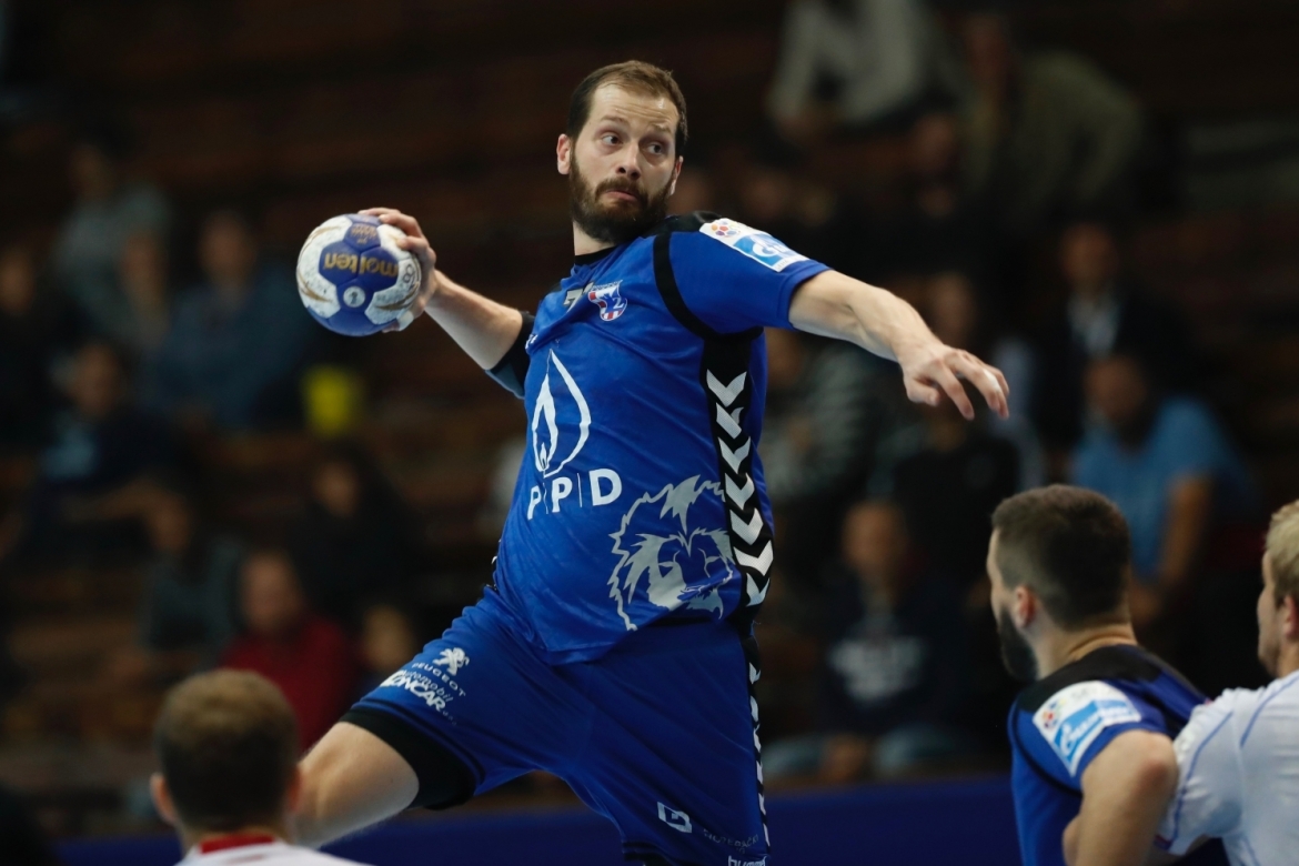 EHFCL R10